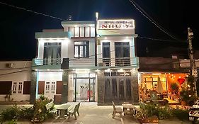 Nhu Y Guesthouse
